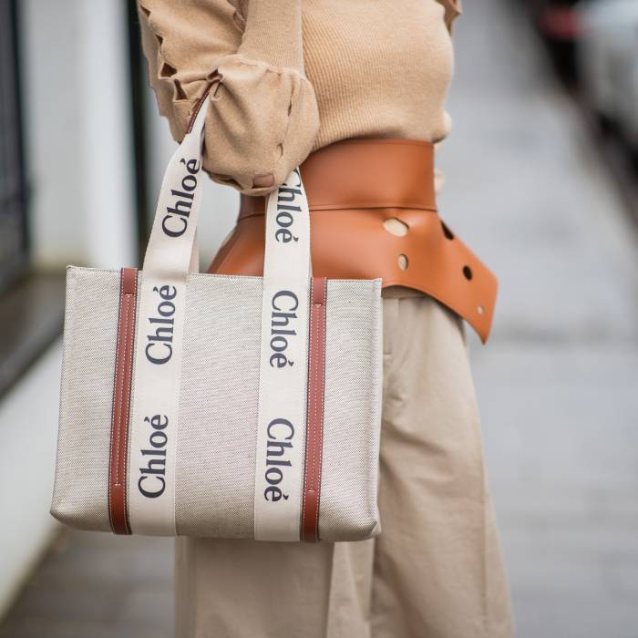 Il ritorno delle canvas bag: funzionalità chic