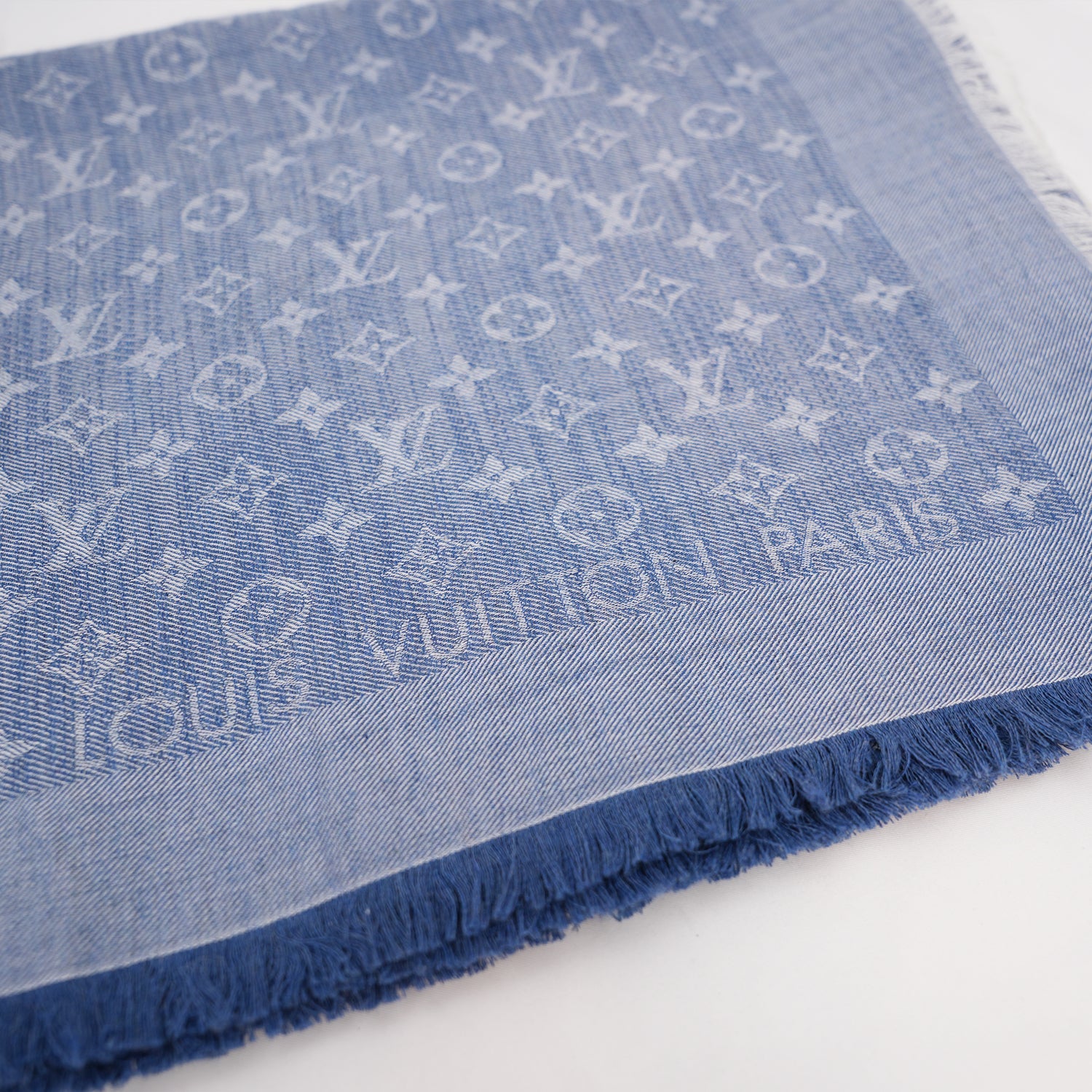 Louis Vuitton Monogram Shawl Blu in Seta e Lana Oversize
