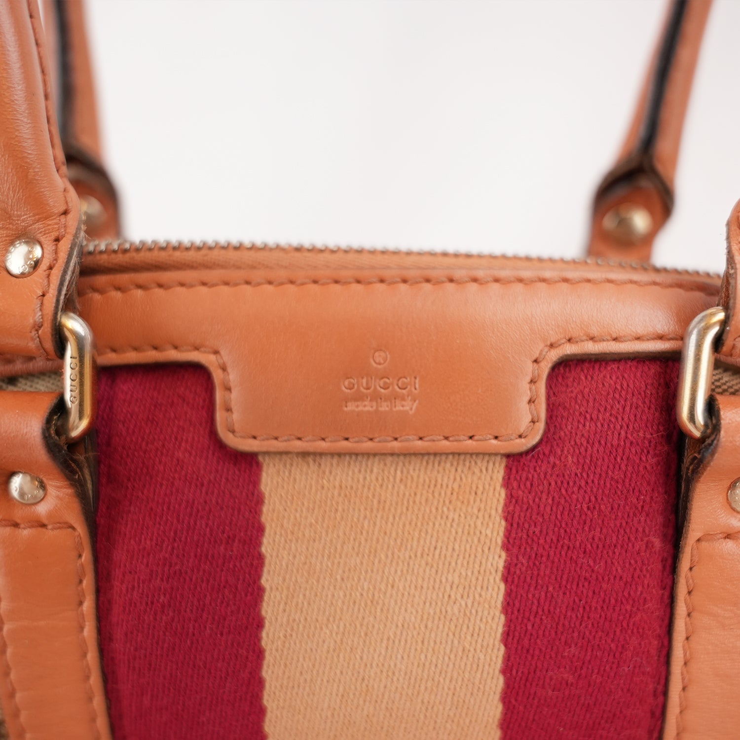 Gucci Vintage Web GG Canvas Borsa Media Rossa e Rosa