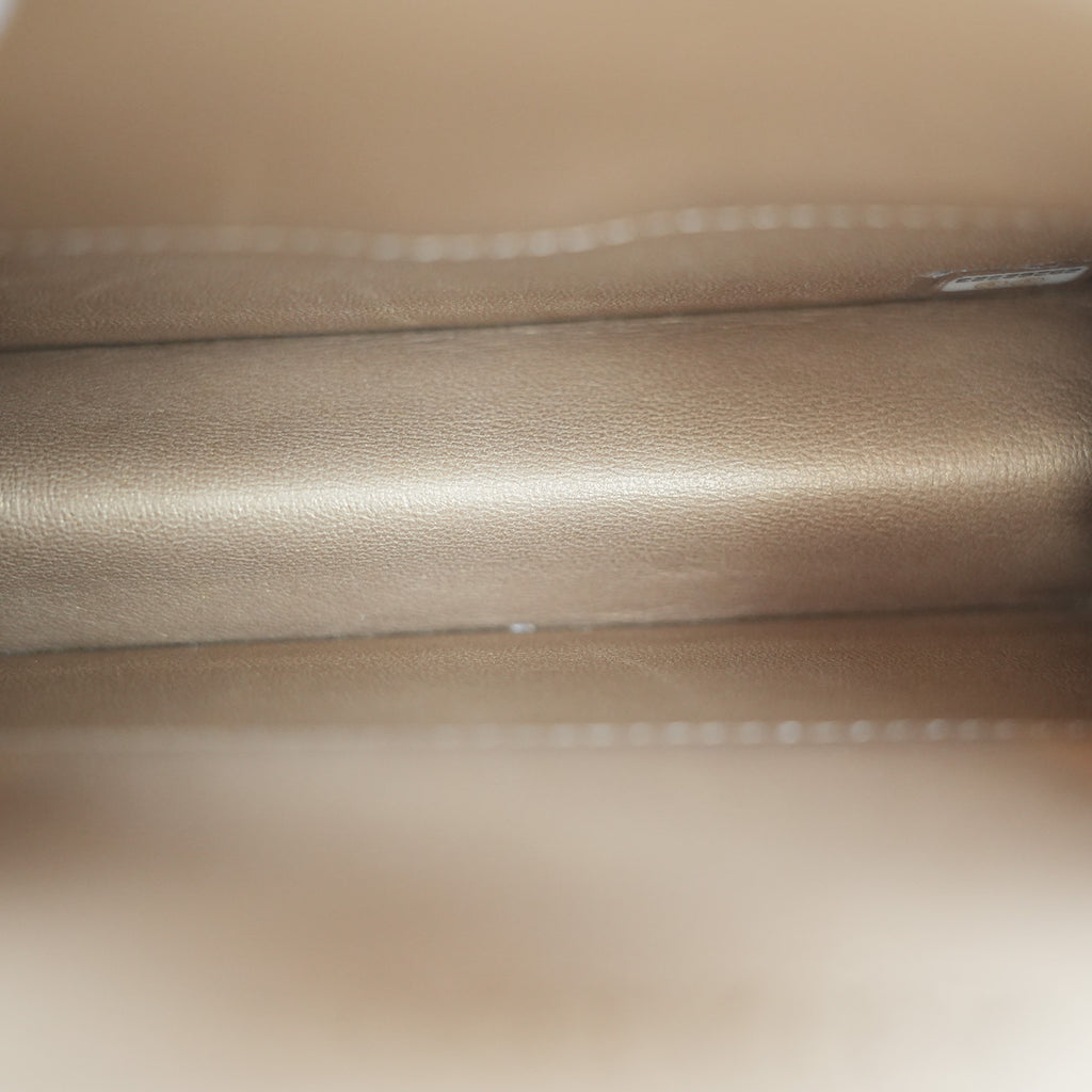 Chanel Borsa a Spalla in Pelle Trapuntata con Dettagli di Perle