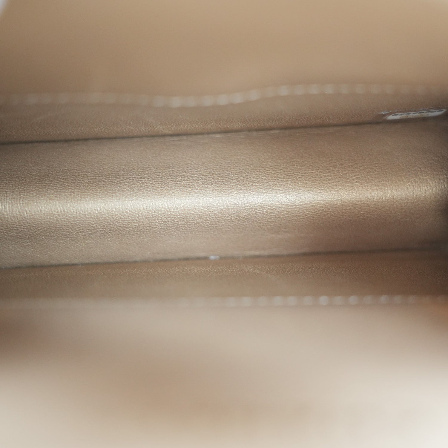 Chanel Borsa a Spalla in Pelle Trapuntata con Dettagli di Perle