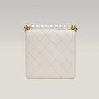 Chanel Borsa a Spalla in Pelle Trapuntata con Dettagli di Perle