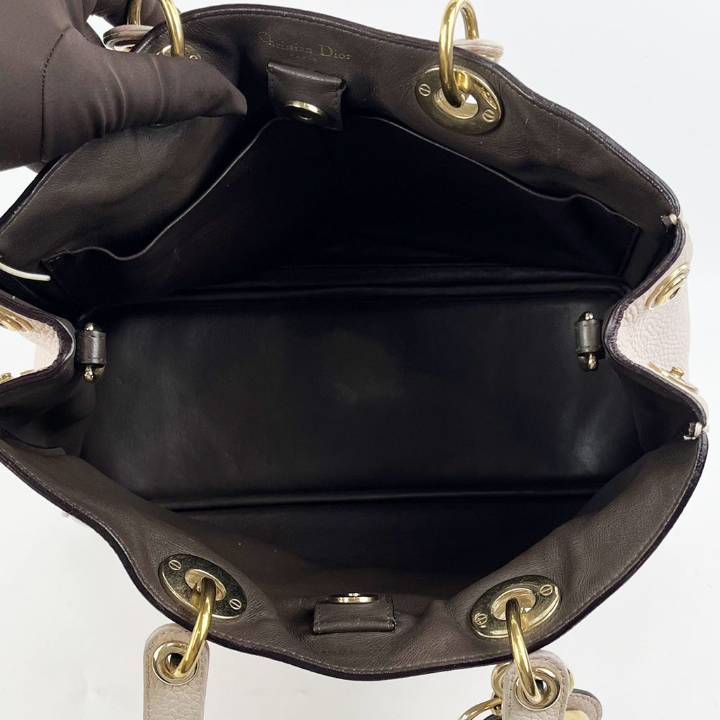 Dior Diorissimo Meida in Pelle Rosa Granata con Charm Logo Oro