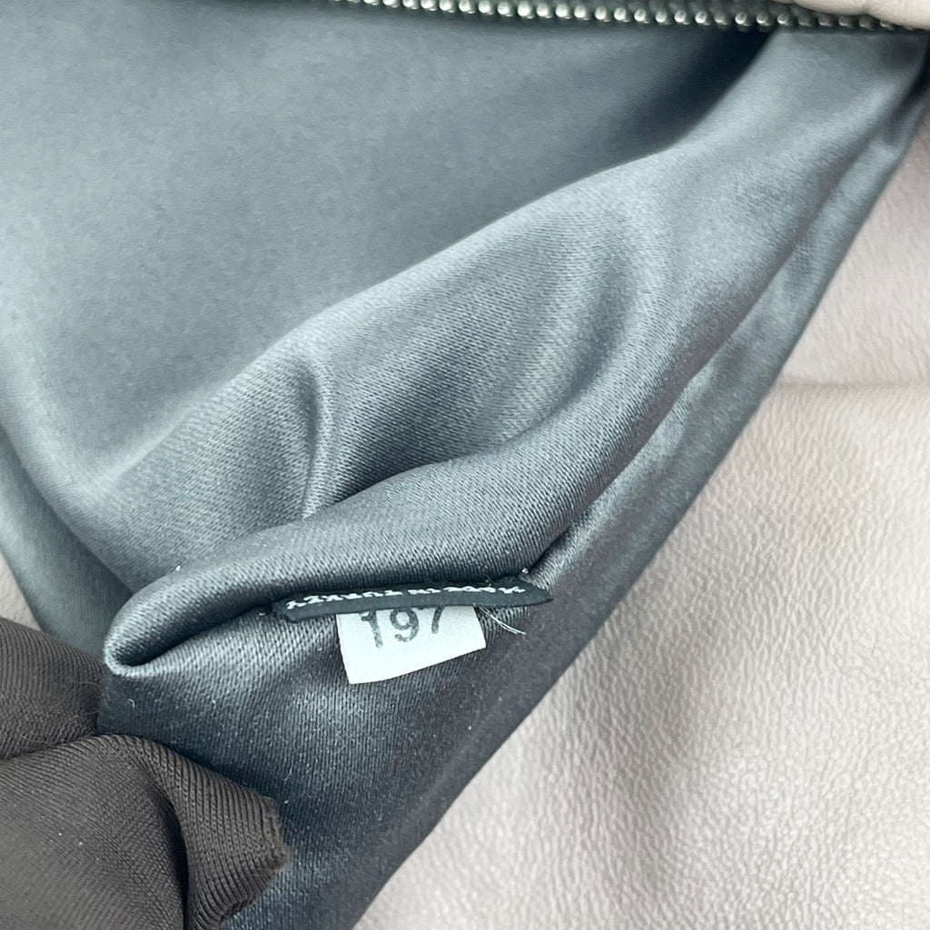 Miu Miu Coffer Small in Pelle Matelassé Cipria con Tracolla