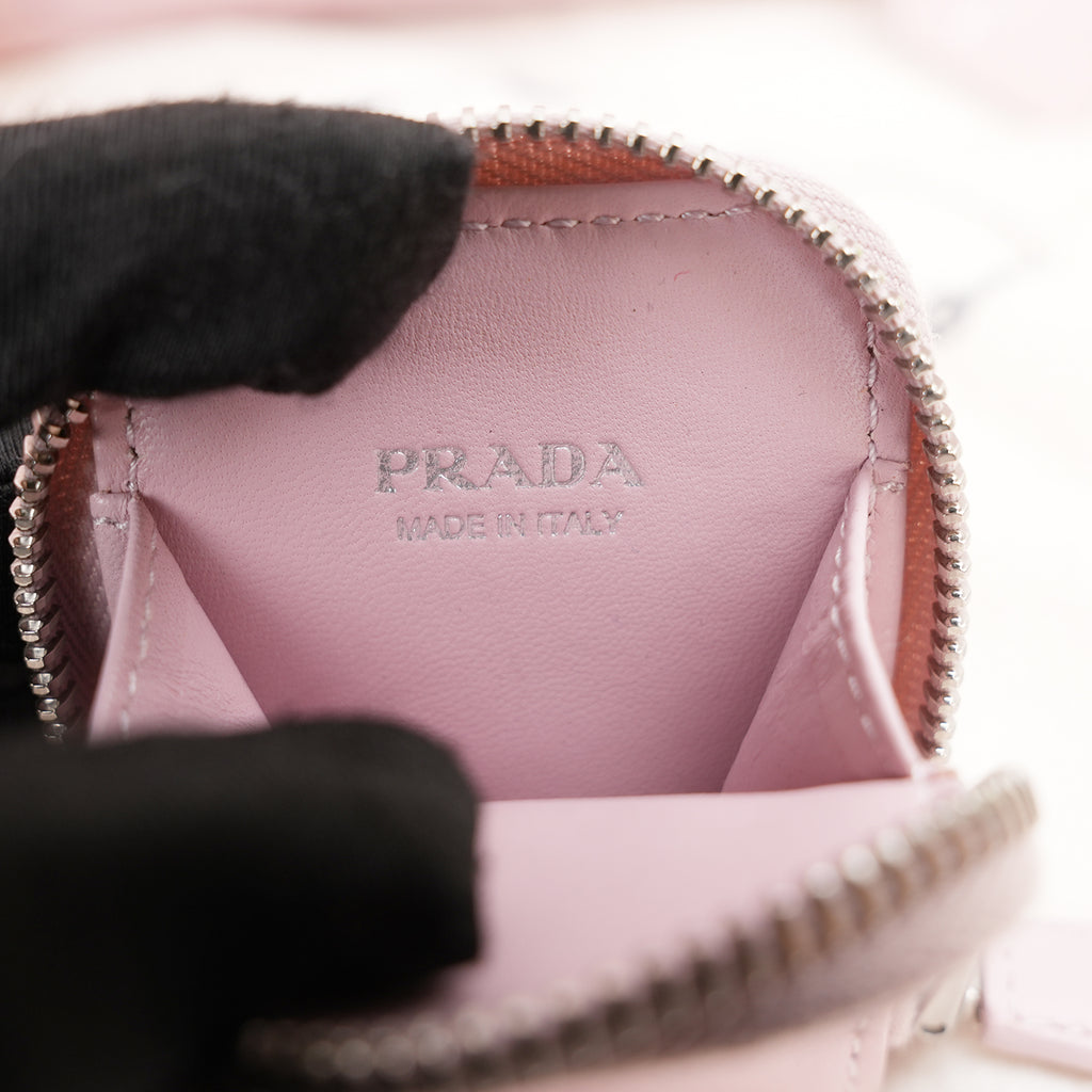 Prada Bauletto Piccolo in Pelle Rosa Cipria con Logo Triangolare e Dettagli Argentati – Dust Bag Inclusa