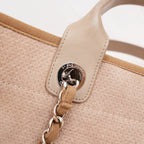 Chanel Deauville Tote Bag Media in Tessuto Marrone con Logo Ricamato e Manici in Pelle – Serie 18