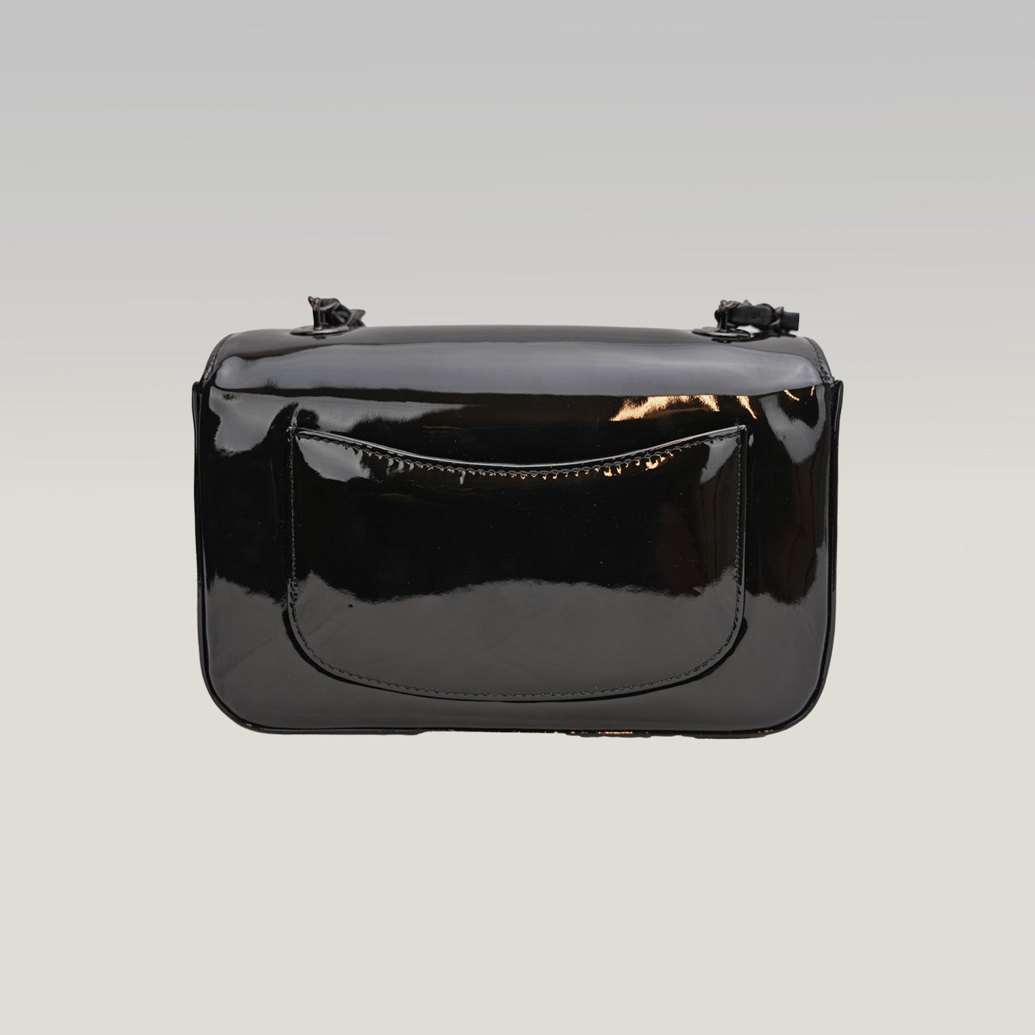 Chanel Borsa a Patta Piccola in Pelle di Vitello Verniciata