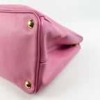 Prada Galleria Small Bag in Pelle Saffiano Rosa con Tracolla e Doppio Manico
