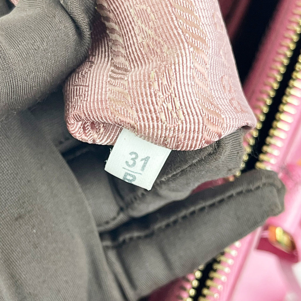 Prada Galleria Small Bag in Pelle Saffiano Rosa con Tracolla e Doppio Manico