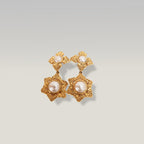 Chanel Orecchini a Clip Vintage in Lega Metallica Dorata con Perle e Logo CC