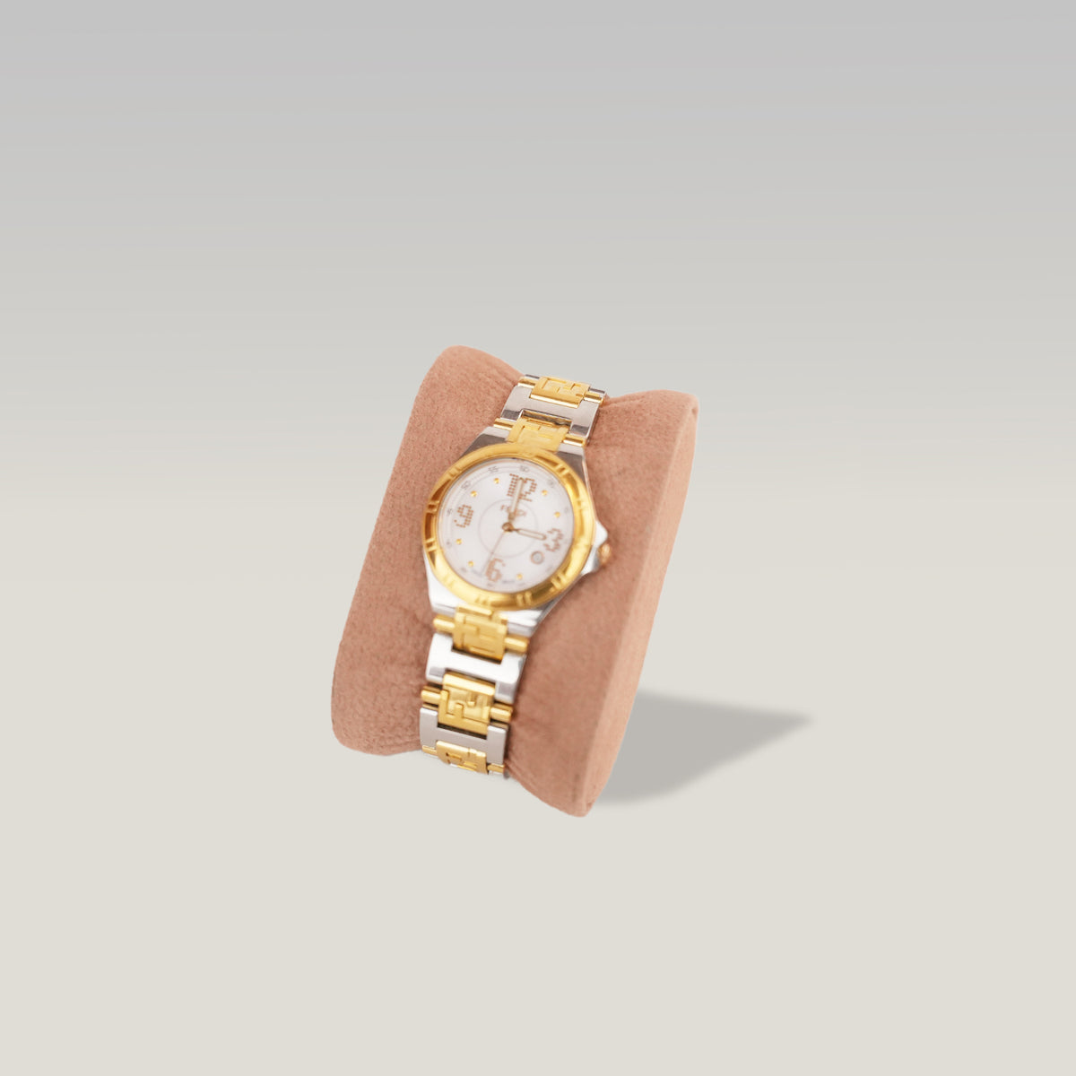Fendi Orologio Vintage Donna con Quadrante Madreperla Bianco e Bracciale Bicolore Argento e Oro