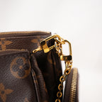 Louis Vuitton Multi Pochette Accessoires Monogram con Tracolla Verde in Tela Cerata e Pelle