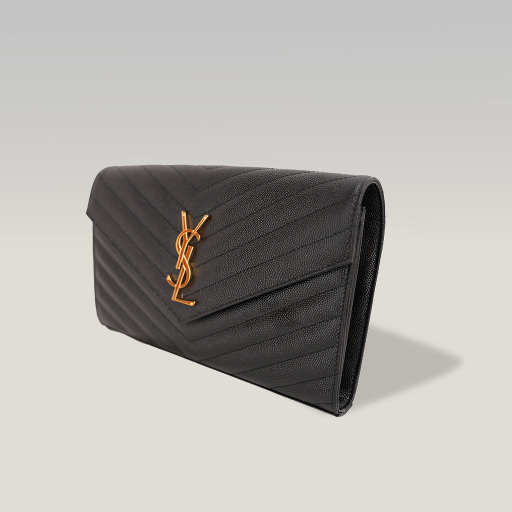 Pochette Saint Laurent Monogram Nera in Pelle Matelassé Chevron con Logo YSL Dorato