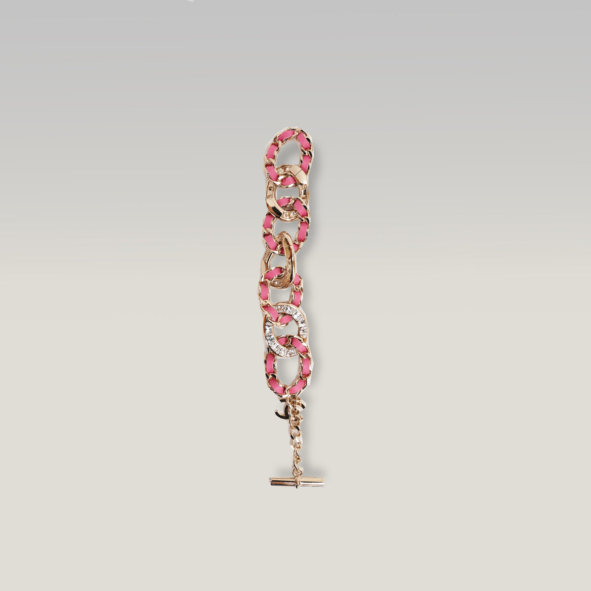 Chanel Bracciale Vintage del 2018 in Metallo con Catena Intrecciata in Pelle Rosa e Logo CC