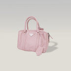Prada Bauletto Piccolo in Pelle Rosa Cipria con Logo Triangolare e Dettagli Argentati – Dust Bag Inclusa
