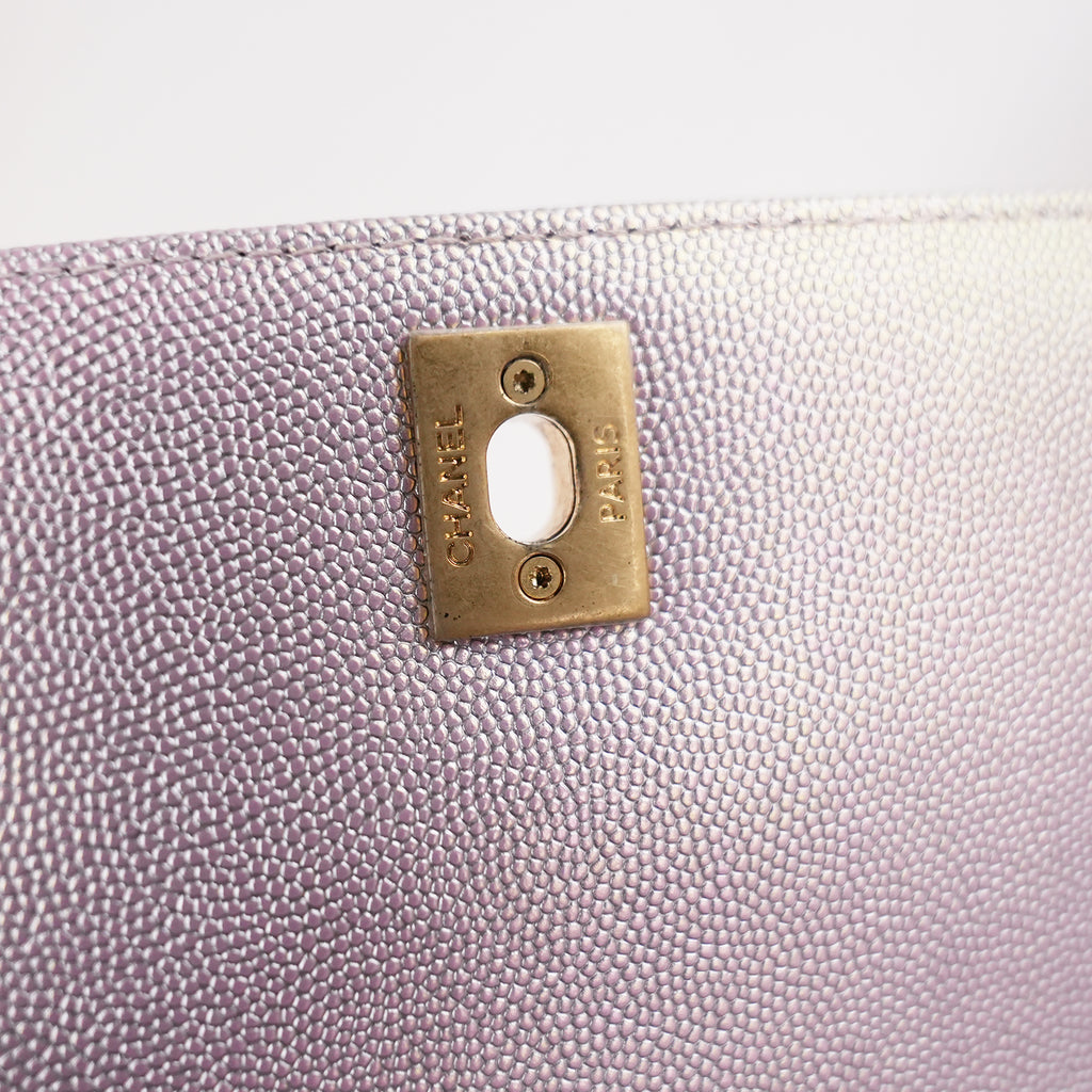 Chanel Coco Handle Small Iridescente Lilla in Pelle Caviar con Hardware Dorato