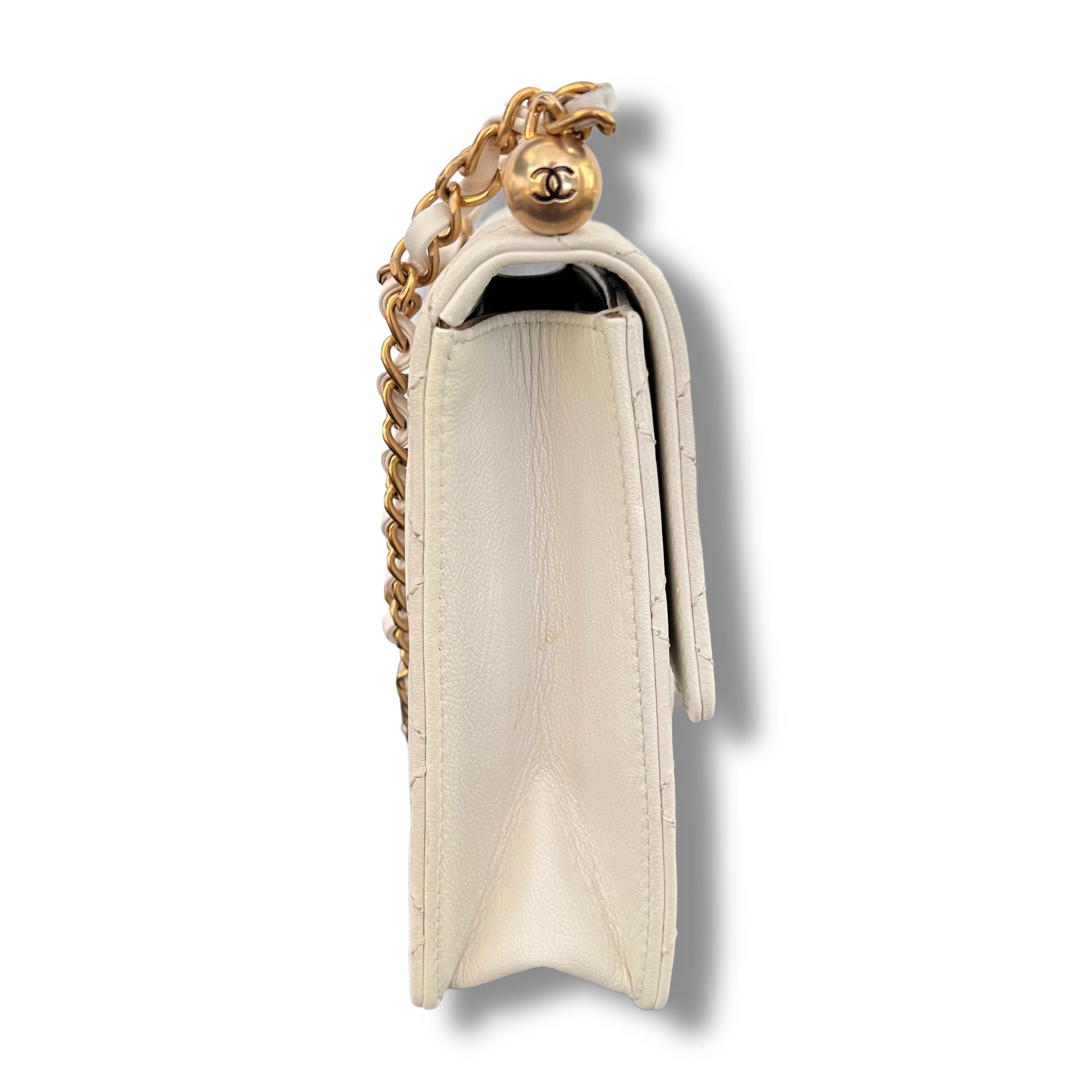 Chanel Borsa a Spalla in Pelle Trapuntata con Dettagli di Perle