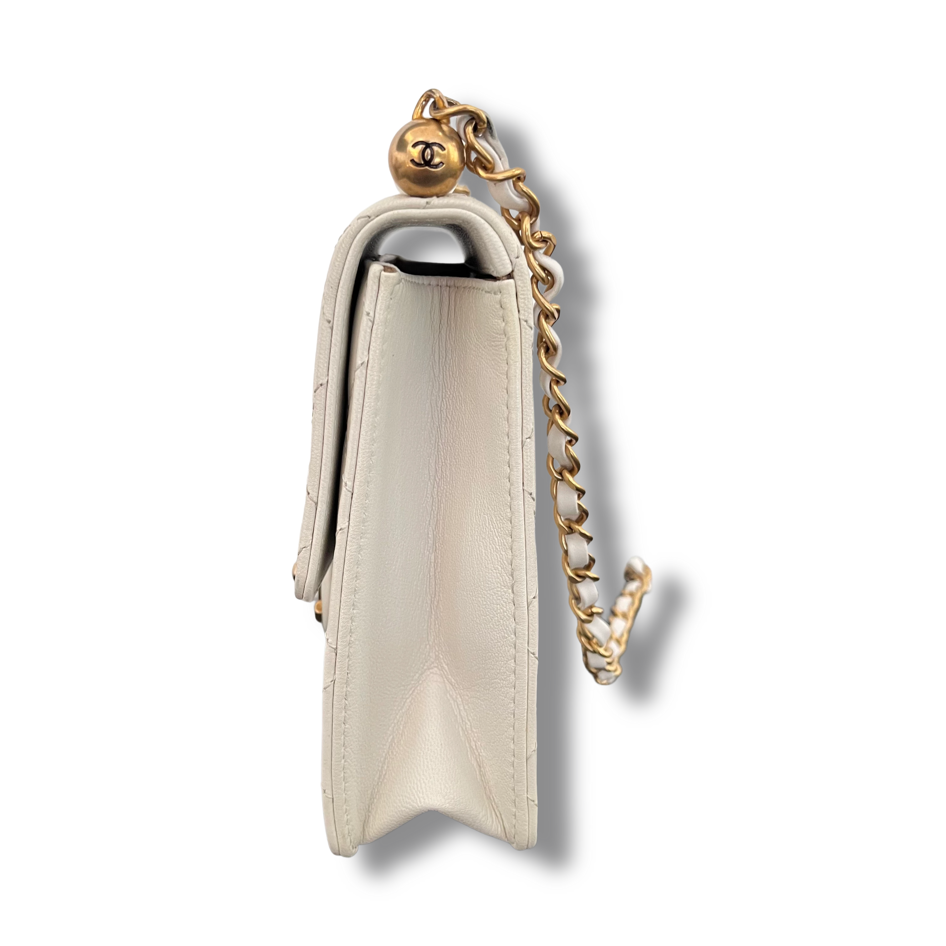 Chanel Borsa a Spalla in Pelle Trapuntata con Dettagli di Perle