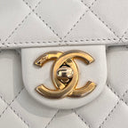 Chanel Borsa a Spalla in Pelle Trapuntata con Dettagli di Perle