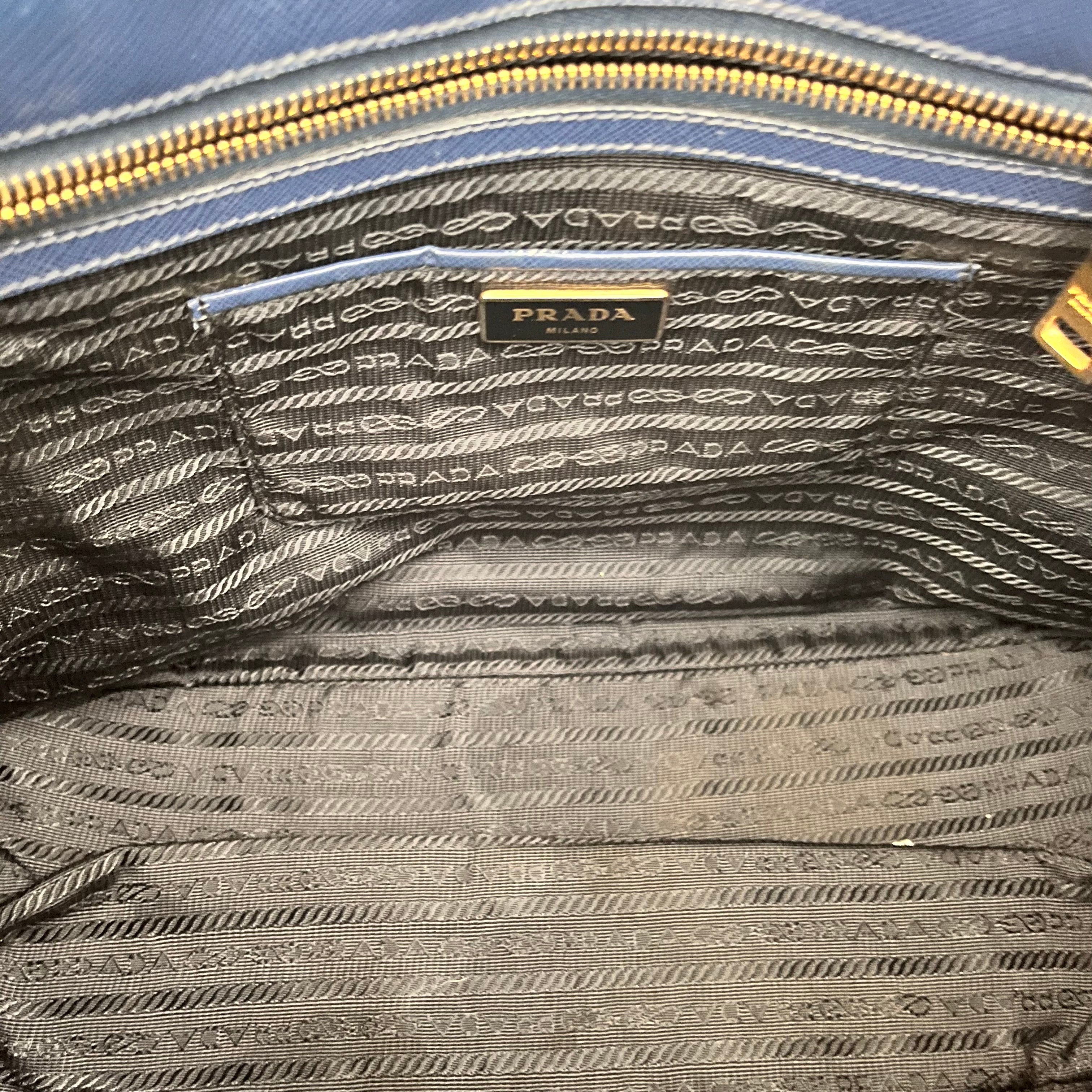 Prada Galleria Double Zip Medium in Pelle Saffiano Lux Blu Scuro