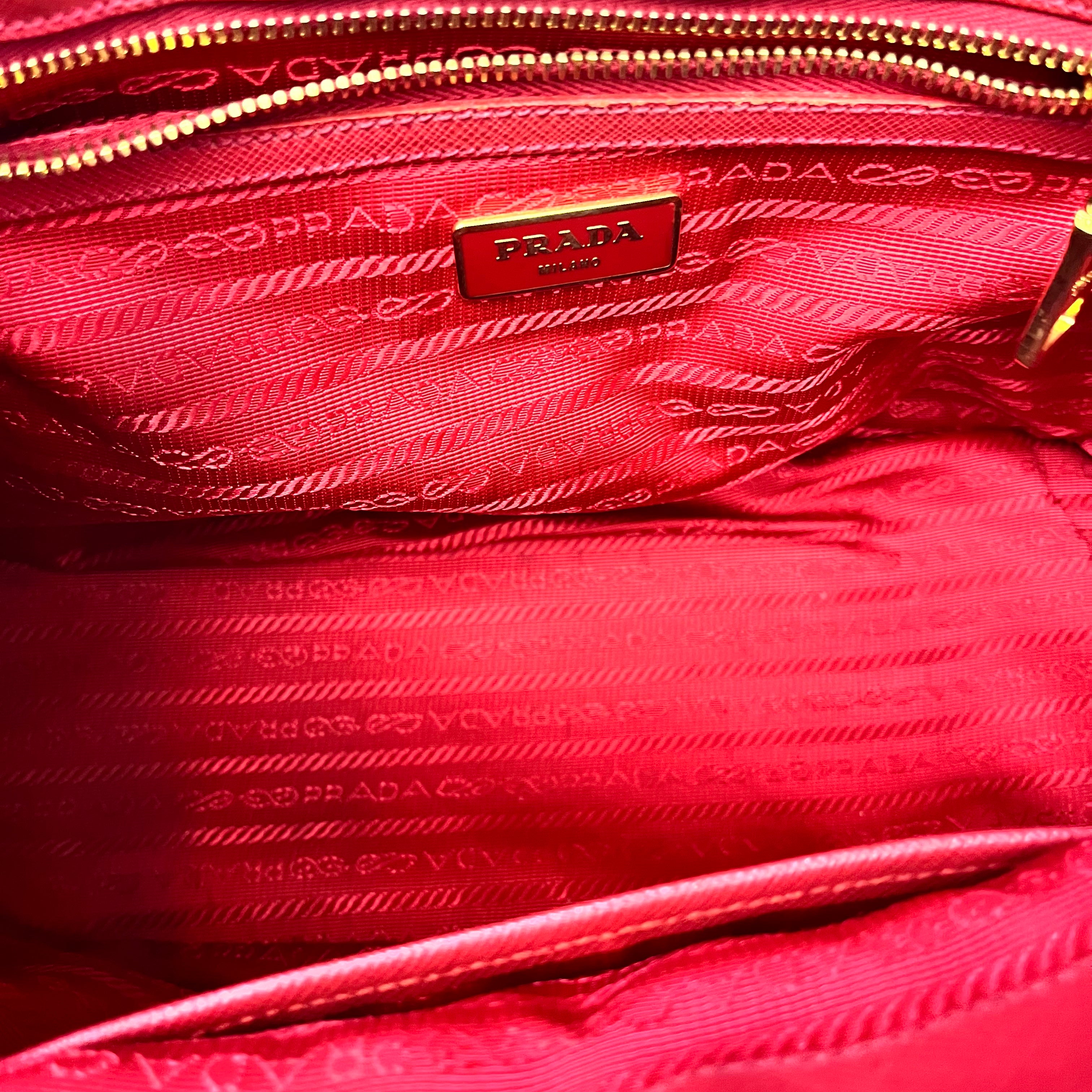 Small Prada Galleria Saffiano leather bag Red