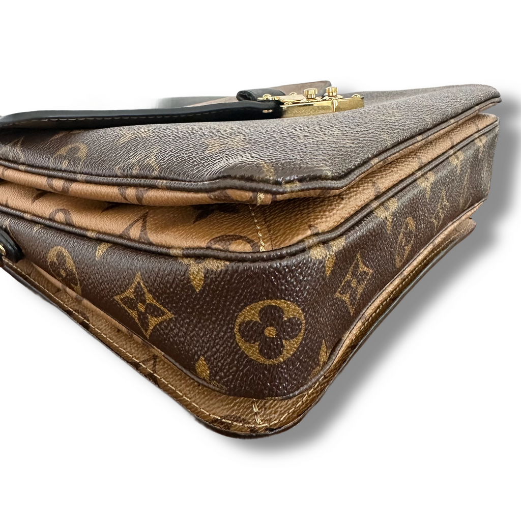Louis Vuitton Pochette Métis in Monogram