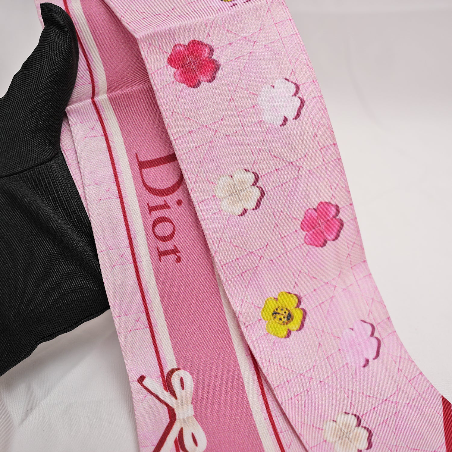 Dior Twilly in Seta Rosa con Motivo Quadrifoglio