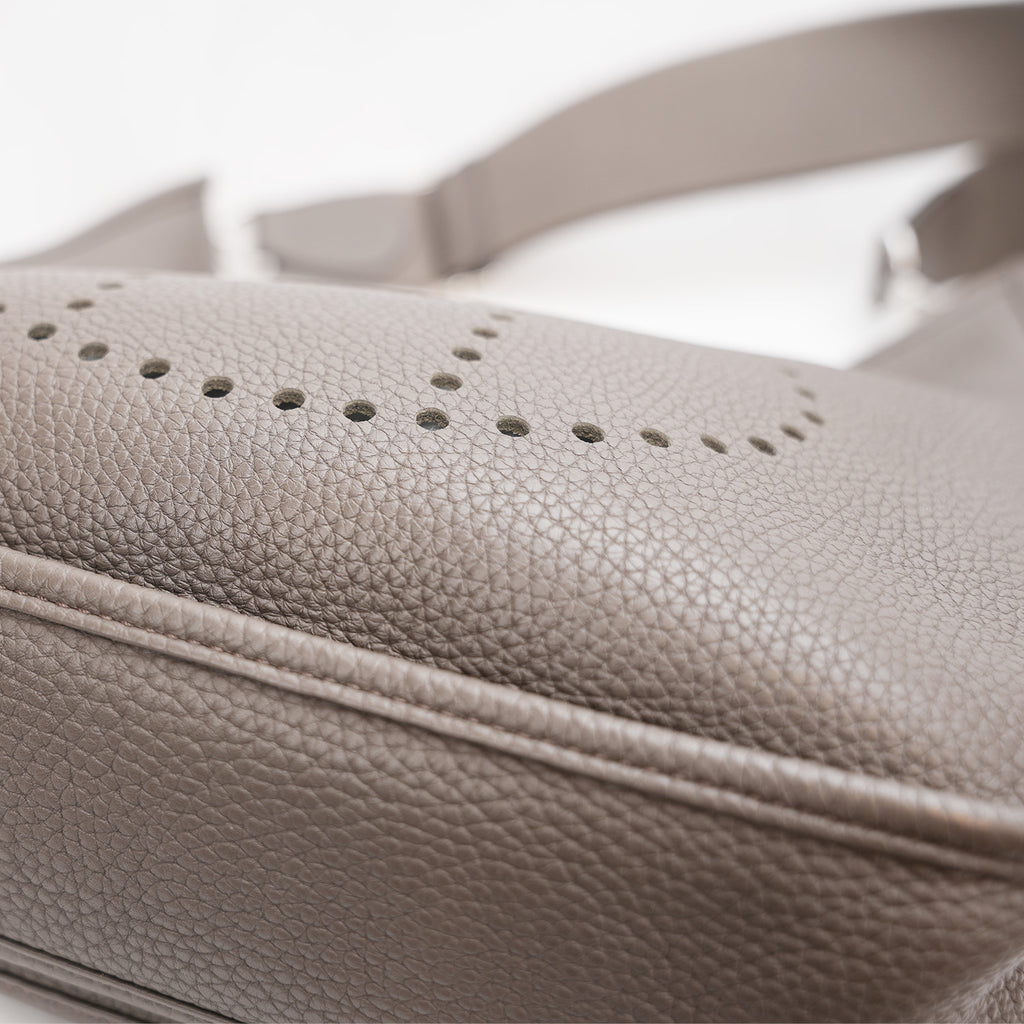 Hermès Evelyne 29 nera in pelle Clemence con ferramenta argentata