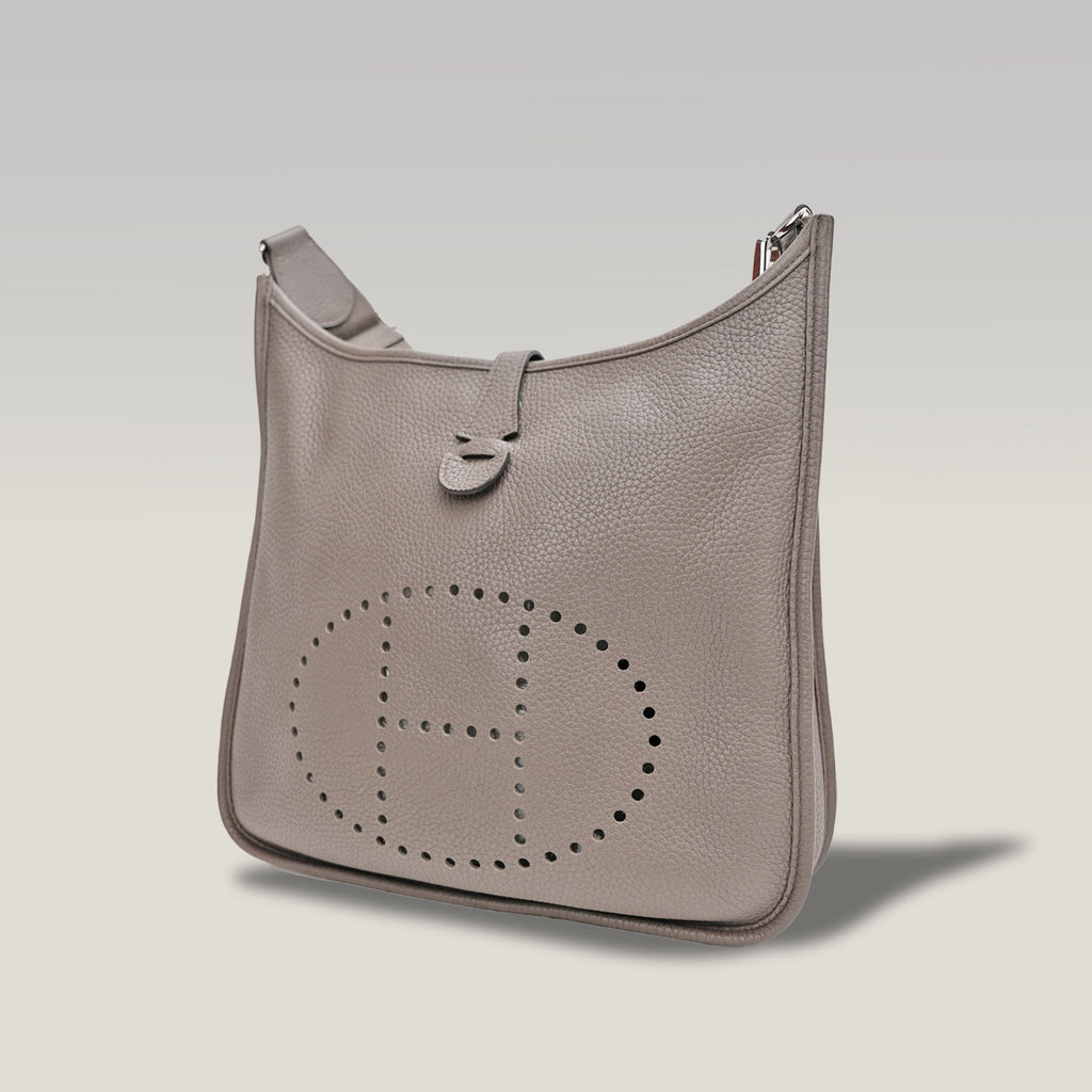 Hermès Evelyne 29 nera in pelle Clemence con ferramenta argentata