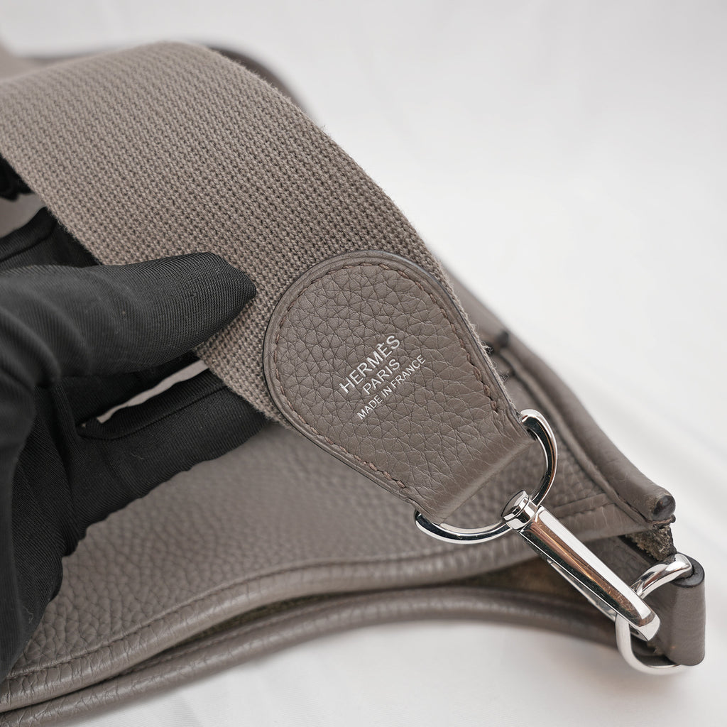 Hermès Evelyne 29 nera in pelle Clemence con ferramenta argentata