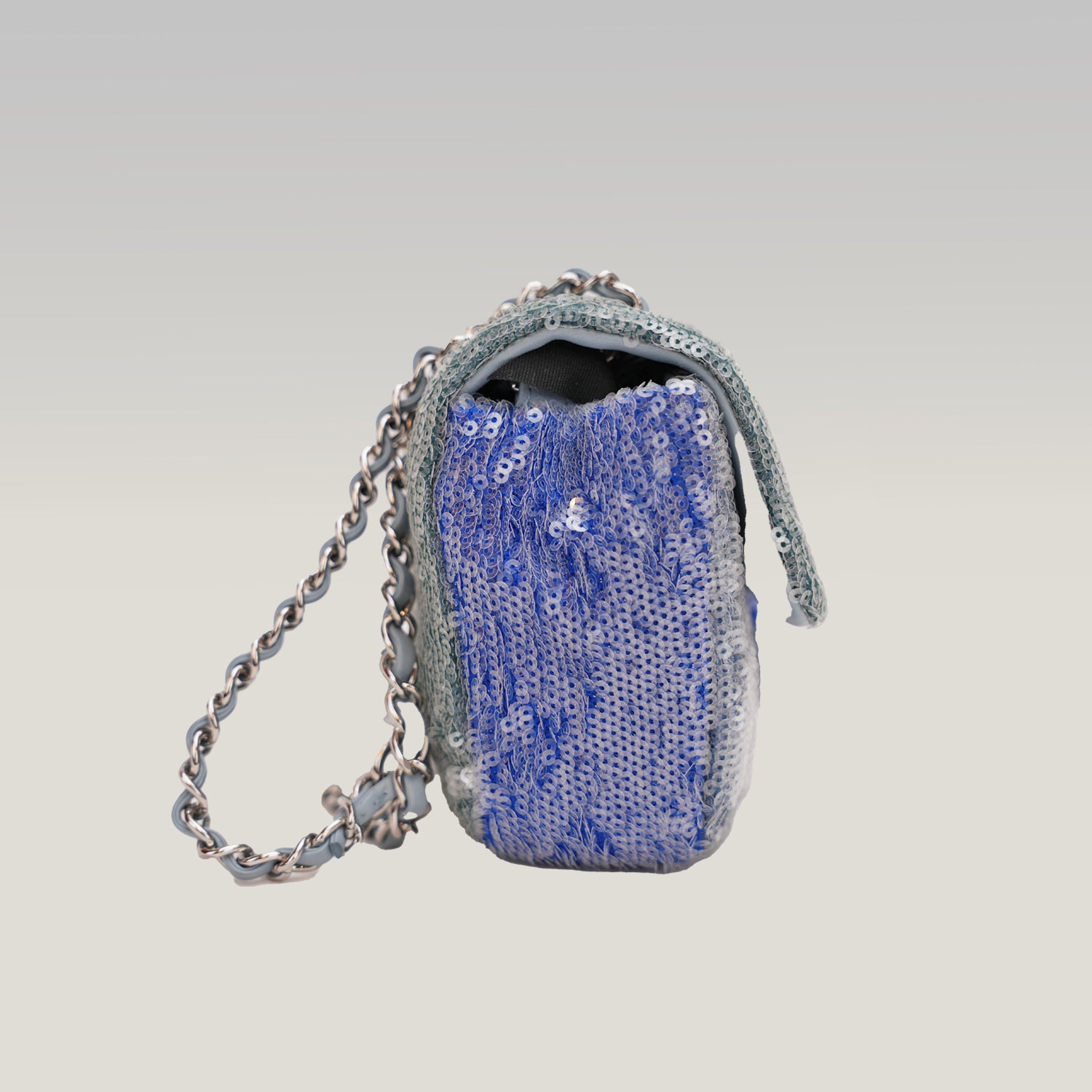 Chanel Classic Flap 25 Limitata con Paillettes Azzurre – 2018