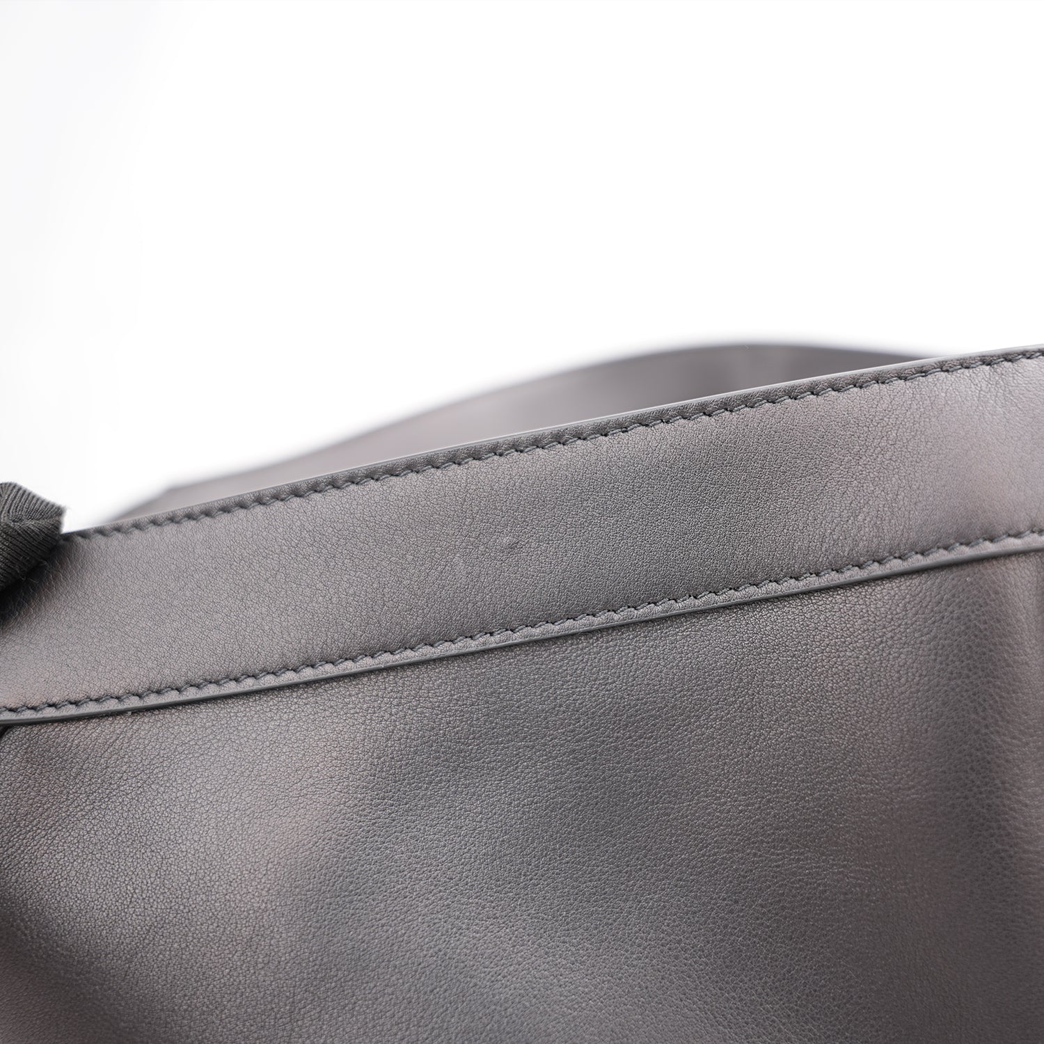 Saint Laurent Y Tote Bag in Pelle Nera Borsa a Spalla Grande Minimal Chic