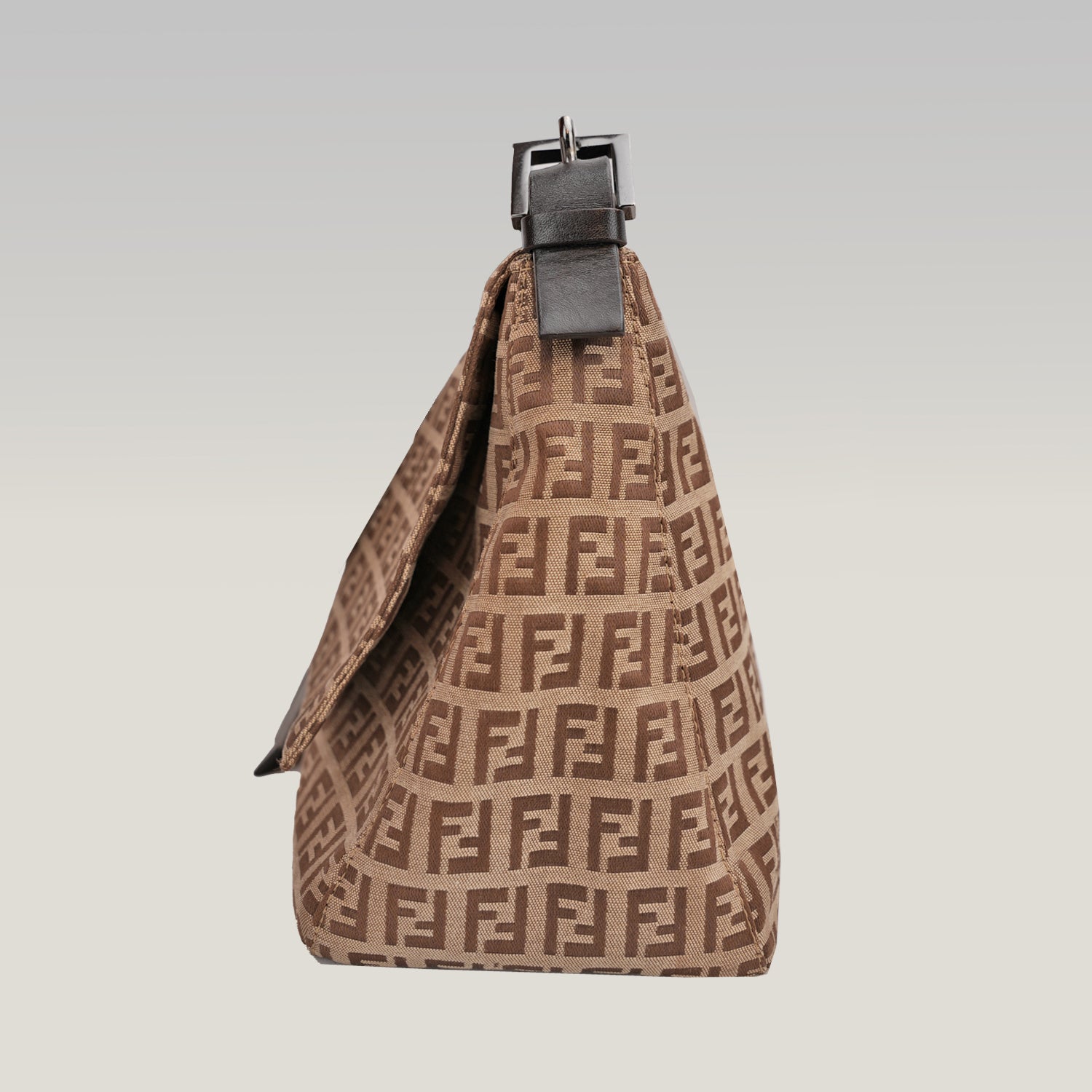 Fendi Baguette Vintage Zucca in Tela Monogramma Marrone con Pelle Nera