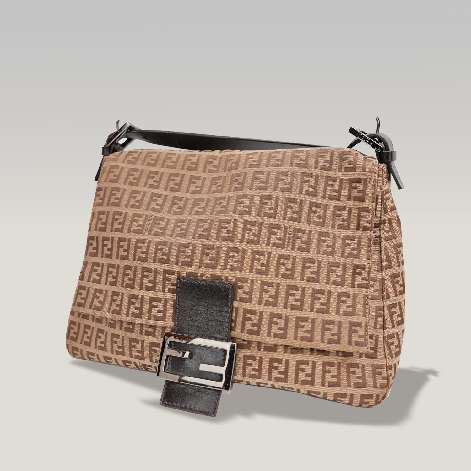 Fendi Baguette Vintage Zucca in Tela Monogramma Marrone con Pelle Nera
