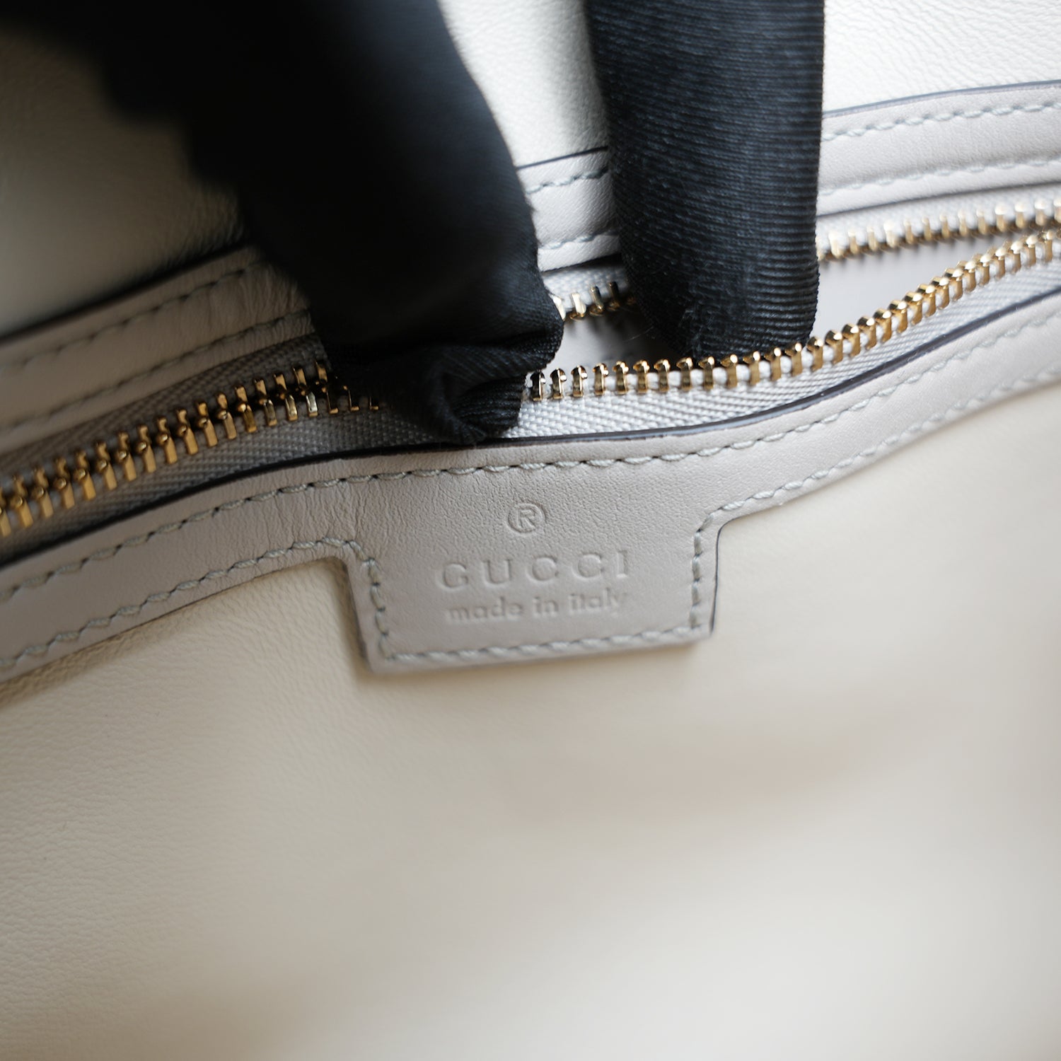 Gucci Jackie  borsa a spalla in pelle beige con chiusura piston