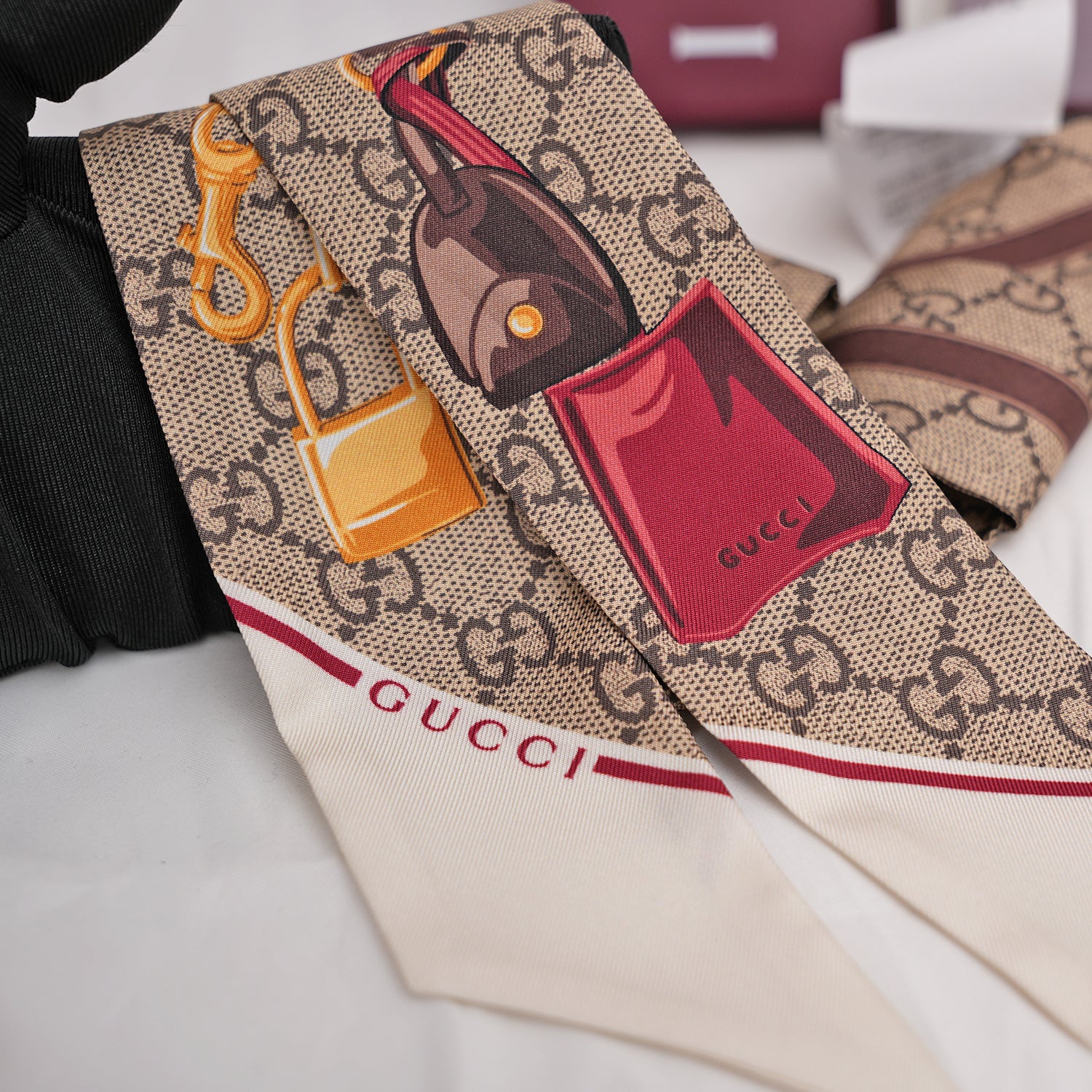 Gucci Twilly GG Supreme con Motivo Lucchetti – Come Nuovo con Scatola