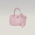 Prada Bauletto Piccolo in Pelle Rosa Cipria con Logo Triangolare e Dettagli Argentati – Dust Bag Inclusa