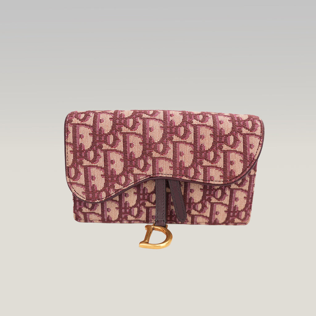 Dior Saddle Pochette Rettangolare in Canvas Oblique Rosso con Charm D Dorato