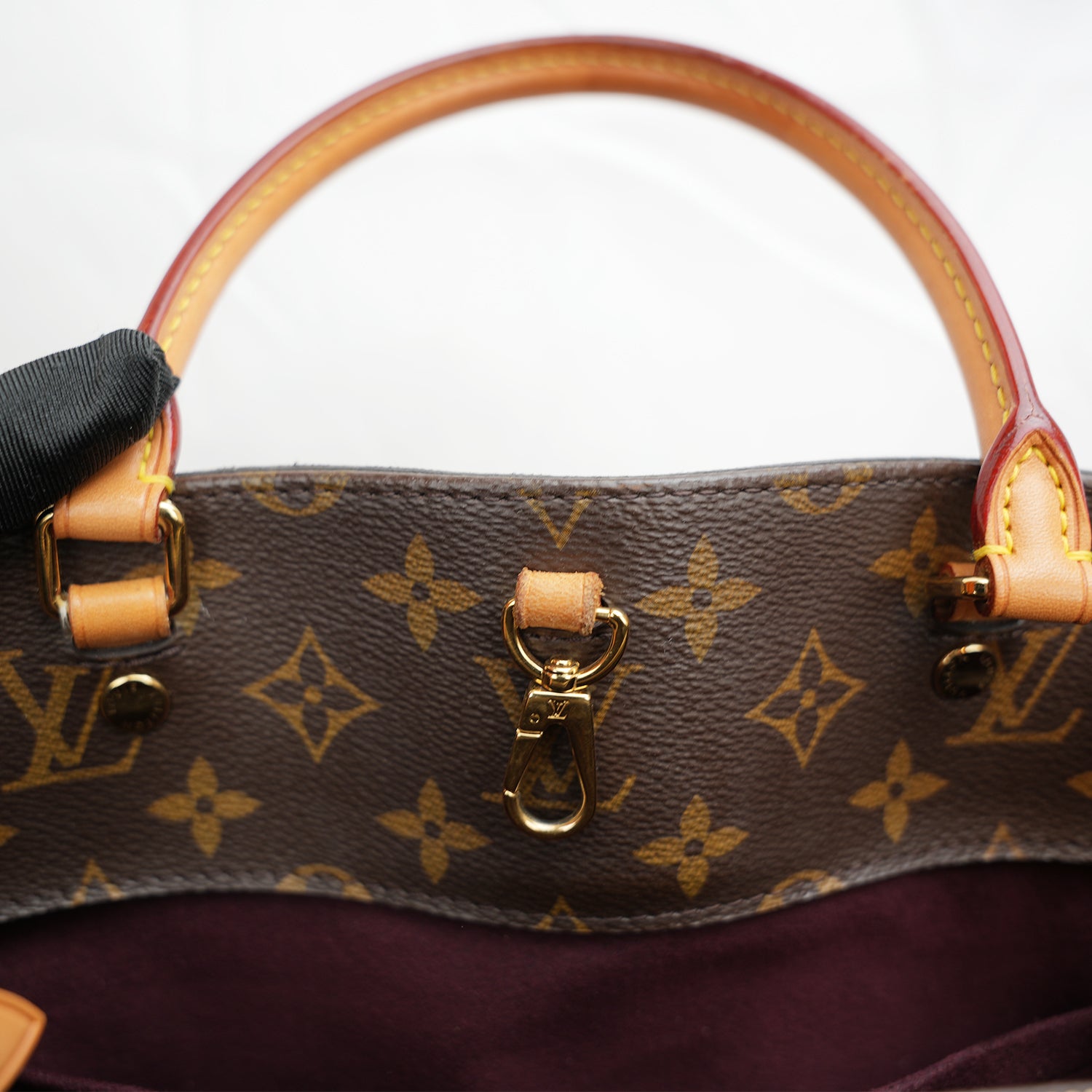 Louis Vuitton Montaigne MM Monogram Canvas with Leather – Handbag 