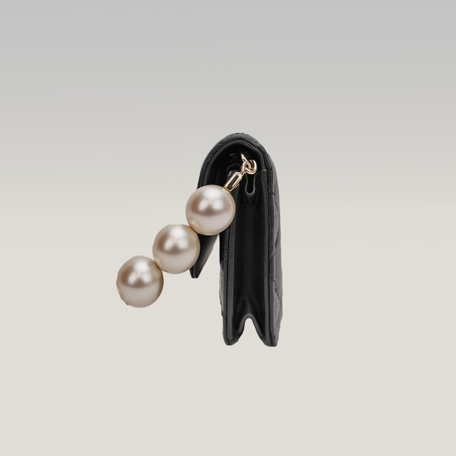 Chanel Wallet on Chain (WOC) Nero con Dettagli Perla