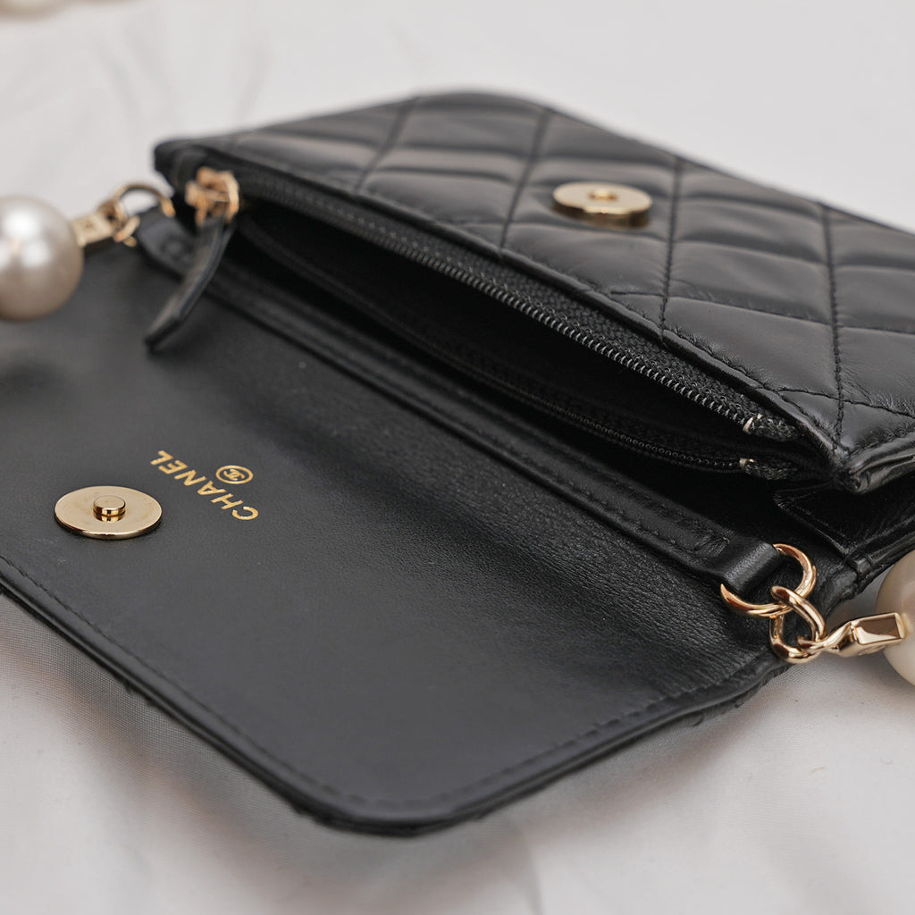 Chanel Wallet on Chain (WOC) Nero con Dettagli Perla