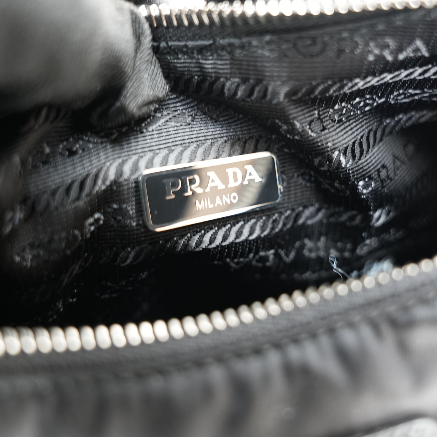 Prada Mini Hobo in Nylon Nero con Pouch e Tracolla