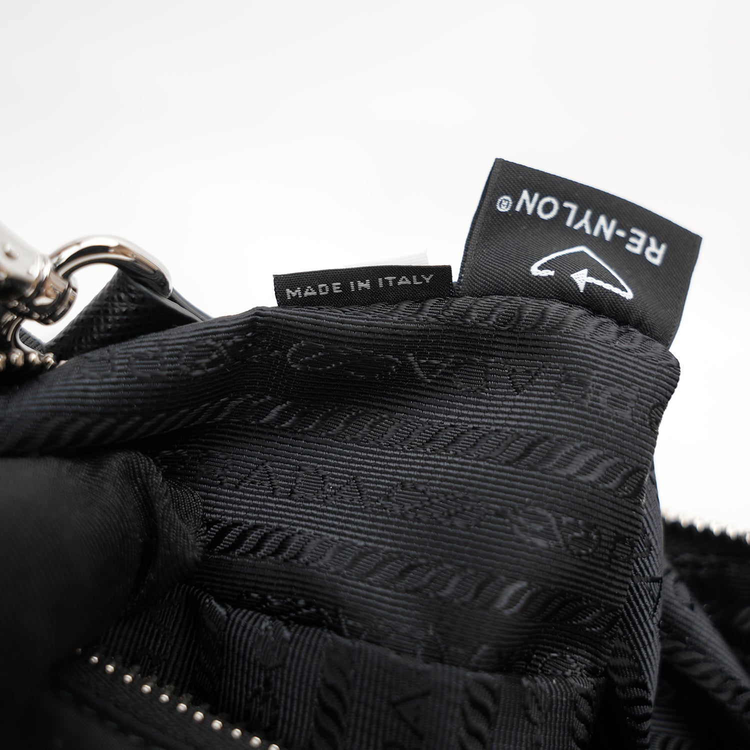 Prada Mini Hobo in Nylon Nero con Pouch e Tracolla