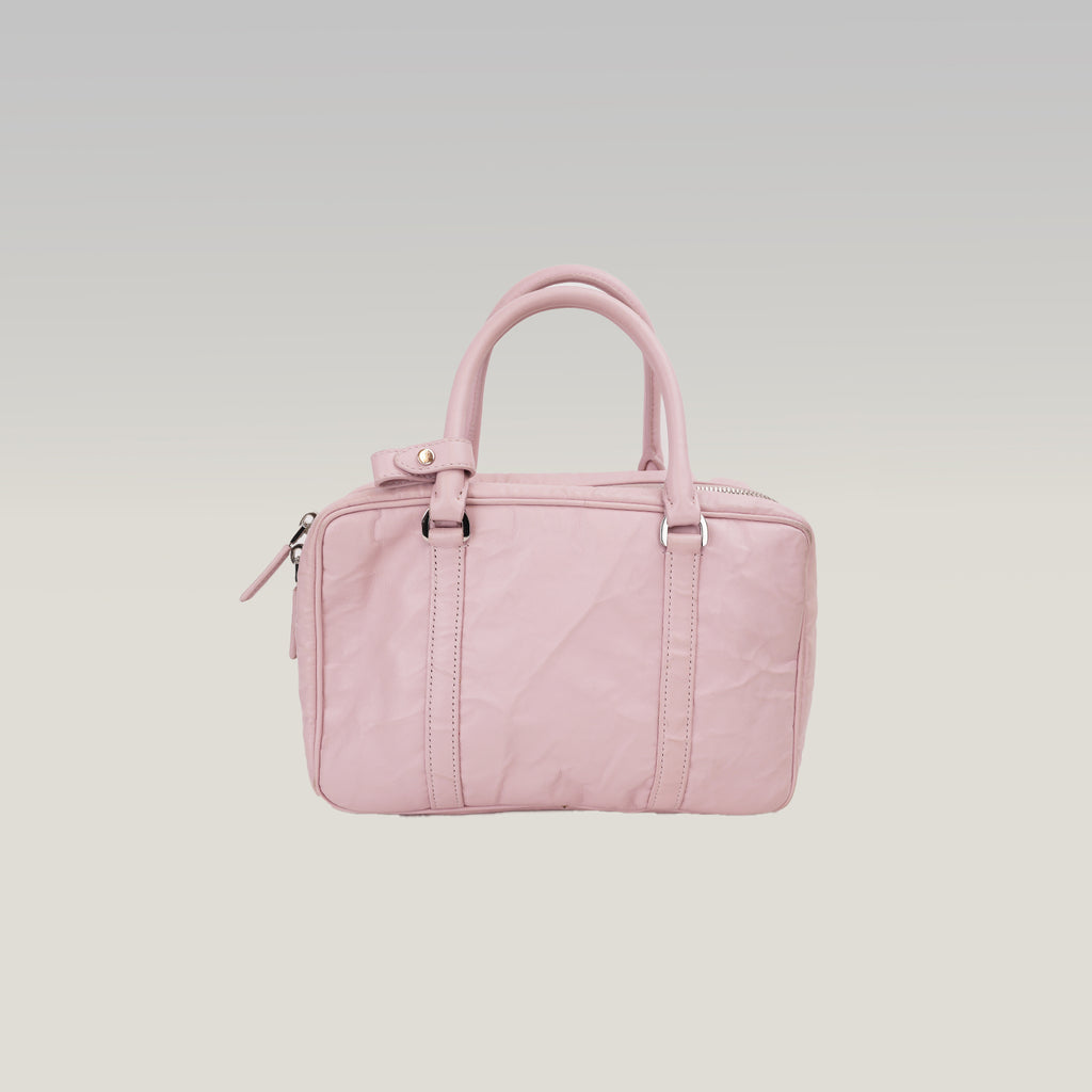 Prada Bauletto Piccolo in Pelle Rosa Cipria con Logo Triangolare e Dettagli Argentati – Dust Bag Inclusa