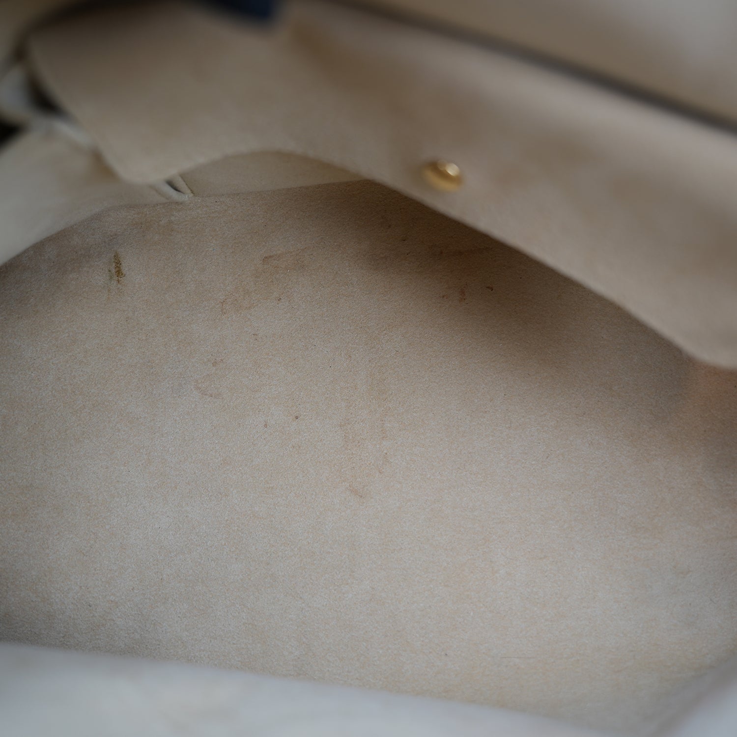 Louis Vuitton Beverly Monogram – Monogram Canvas Handbag with Leather Trim 