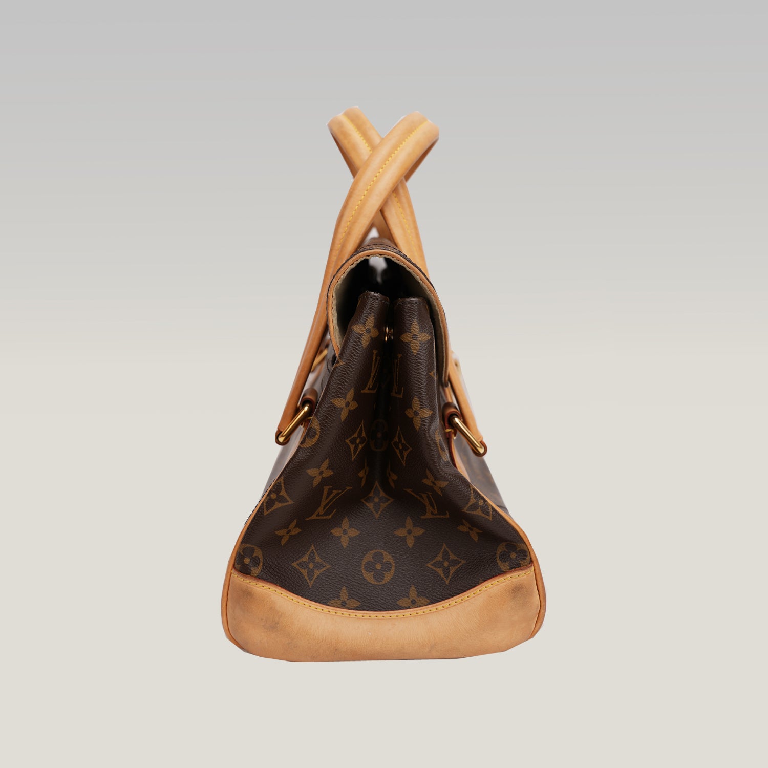 Louis Vuitton Beverly Monogram – Monogram Canvas Handbag with Leather Trim 