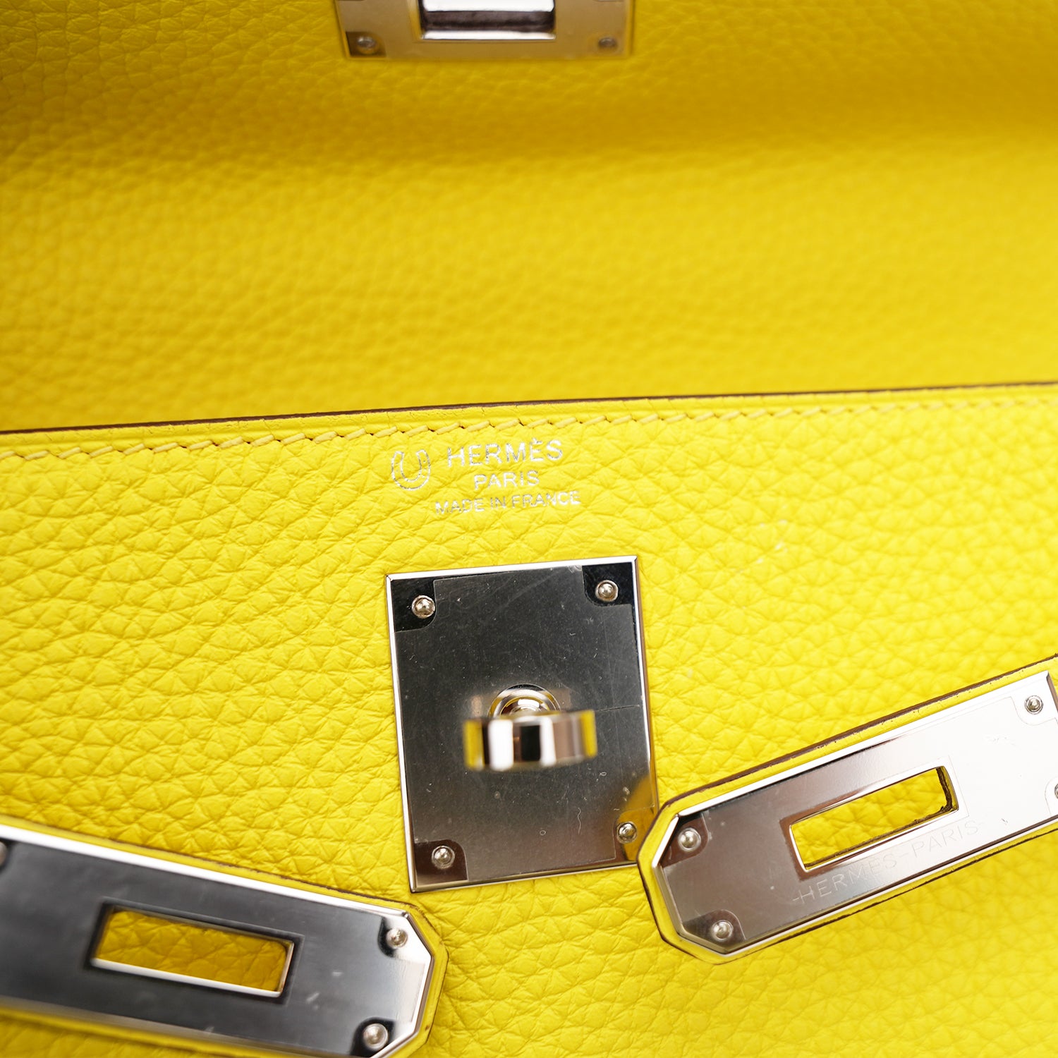 Hermès Kelly 28 con ferramenta argentata