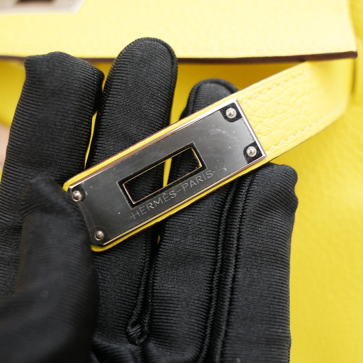 Hermès Kelly 28 con ferramenta argentata