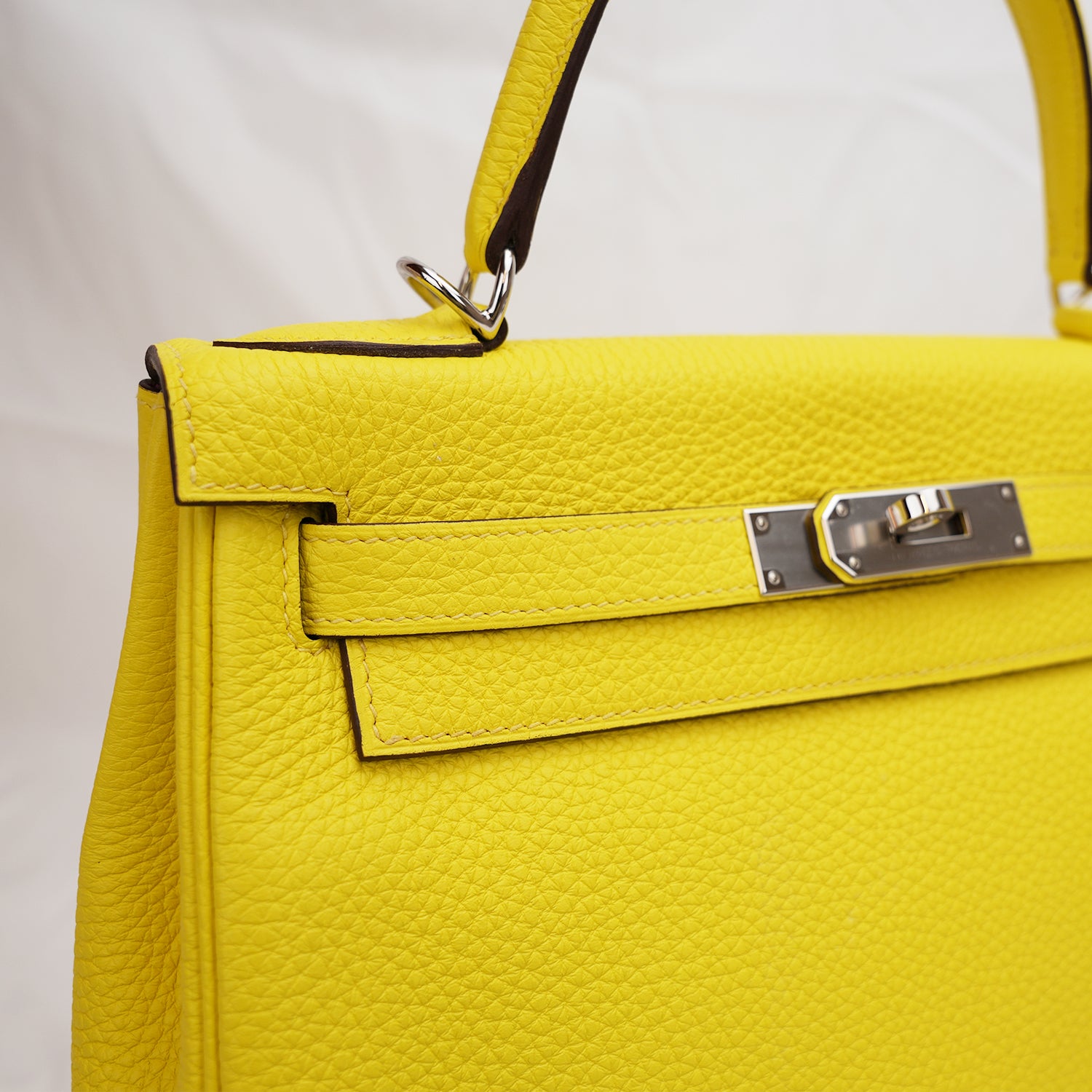 Hermès Kelly 28 con ferramenta argentata