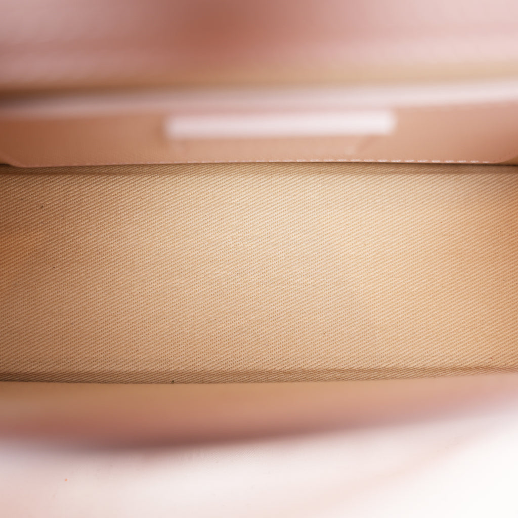 Jacquemus Le Grand Bambino Rosa Pallido in Pelle Verniciata con Manico e Tracolla